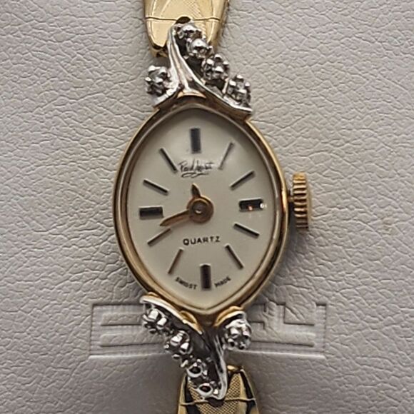 Vintage Paul Maret Gold Tone Watch with 6 Diamonds main image 6